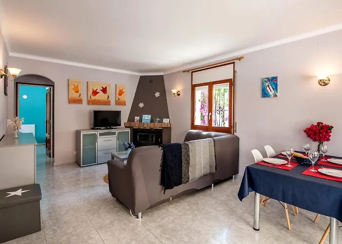 Yvonne * L' Escala